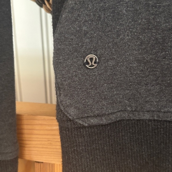 Lululemon full zip scuba hoodie dark grey size 6 - Picture 4 of 7